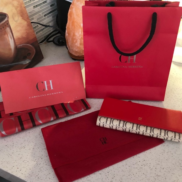 Carolina Herrera Wallet - Picture 1 of 6